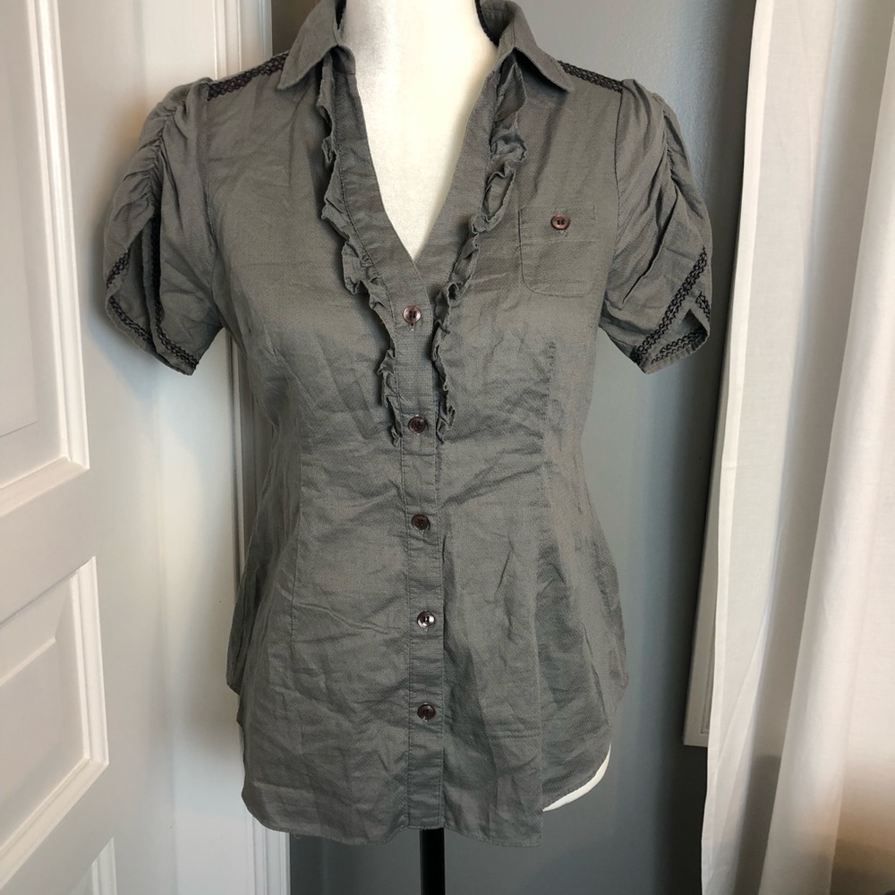 Anthropologie Edme Esyllte Ruffled Top Sz 2 Gray